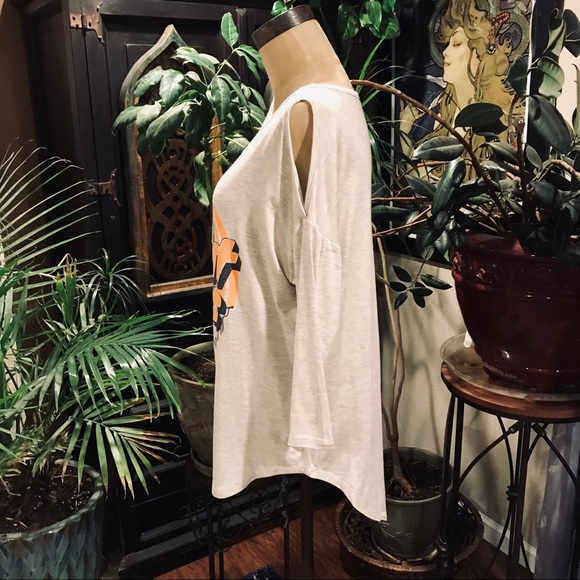 Desert vibe graphics T-shirt cold shoulder - Picture 6 of 8